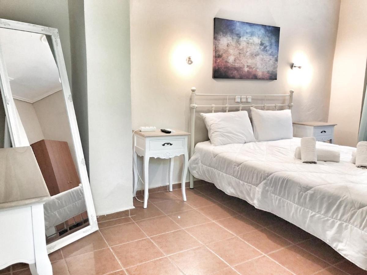 Hotel Kastri Garden Apartment Lutrá Edipszú Kültér fotó